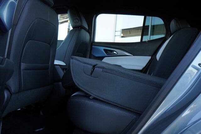 2025 Chevrolet Equinox EV LT 2