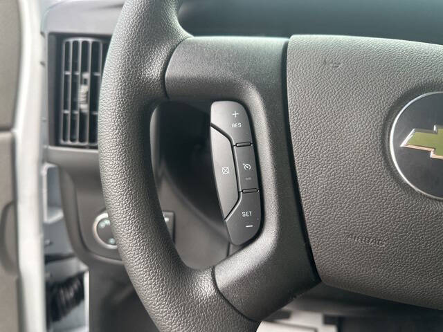 2025 Chevrolet Express 2500