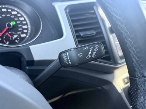 2021 Volkswagen Atlas Cross Sport V6 SE R-Line