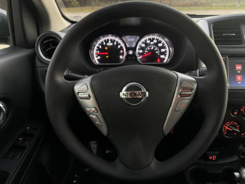 2019 Nissan Versa SV