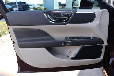 2018 Lincoln Continental Select