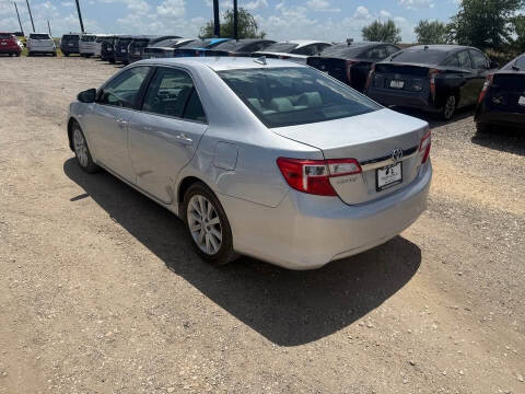 2012 Toyota Camry Hybrid XLE