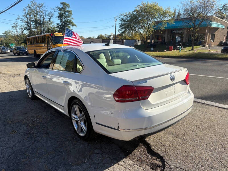 2014 Volkswagen Passat 1.8T SEL Premium PZEV