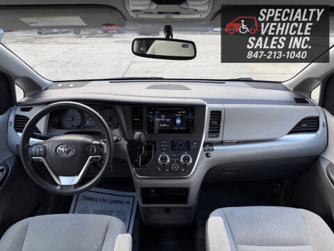 2017 Toyota Sienna LE Mobility 7-Passenger