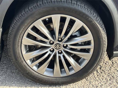 2022 Toyota Highlander Platinum