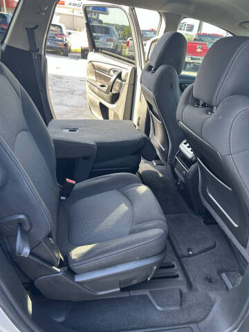 2017 Chevrolet Traverse LT