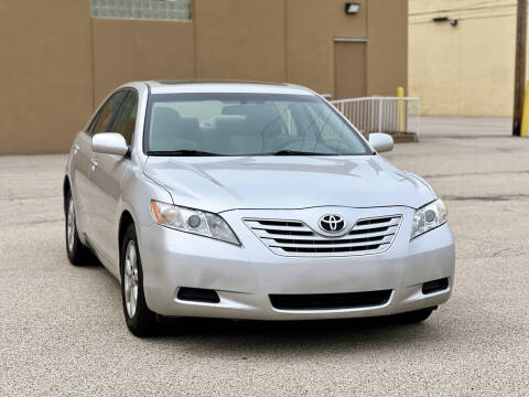 2007 Toyota Camry for sale at Signature Motor Group in Glenview IL