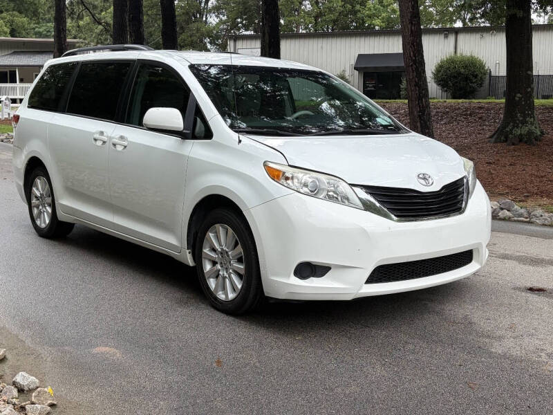 2012 Toyota Sienna LE 7-Passenger