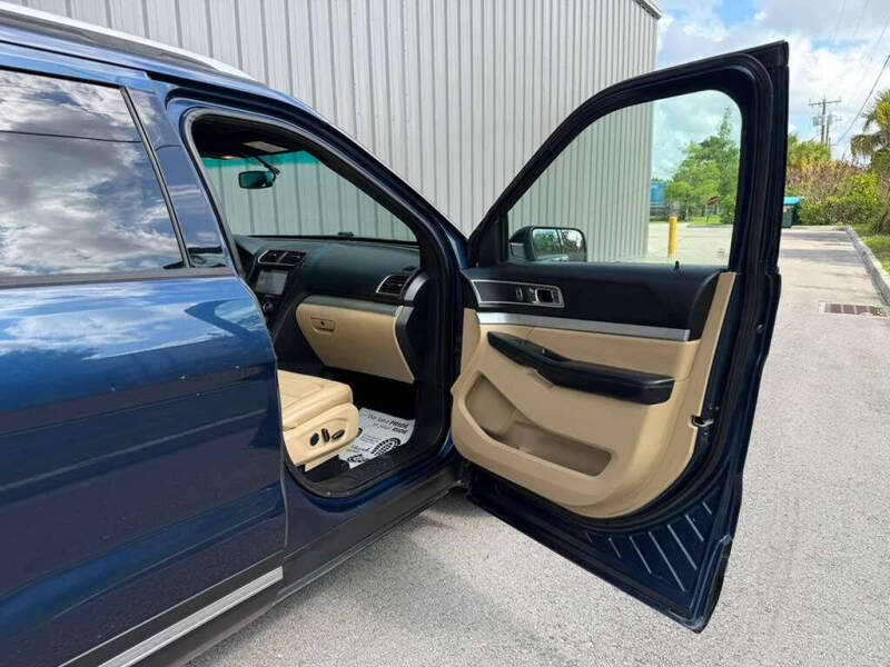 2017 Ford Explorer XLT