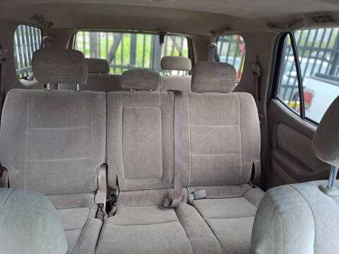 2002 Toyota Sequoia SR5