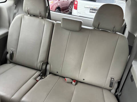 2013 Toyota Sienna XLE 7-Passenger