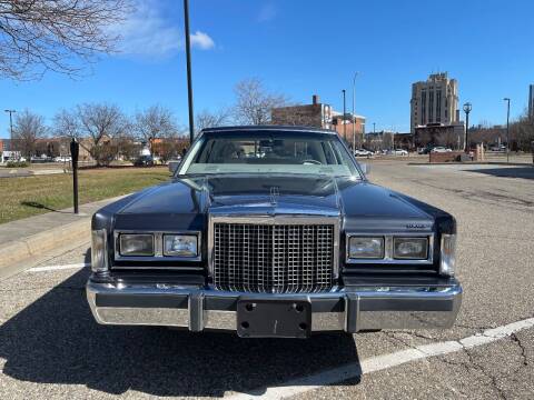 1985 Lincoln Town Car for sale at MICHAEL'S AUTO SALES in Mount Clemens MI