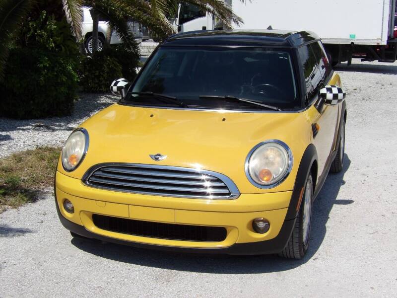 Used 2009 MINI Cooper  with VIN WMWML33529TN69152 for sale in Fort Myers, FL