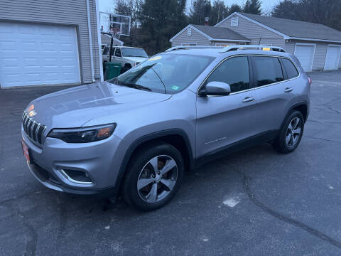 2019 Jeep Cherokee for sale at Glen's Auto Sales in Fremont NH