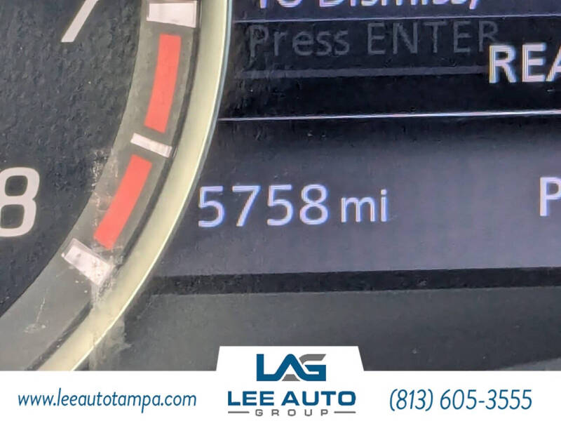 2023 Nissan Titan SV