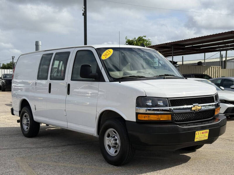 2023 Chevrolet Express 2500