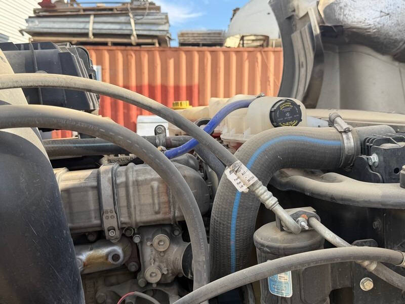 2020 Freightliner Cascadia 126