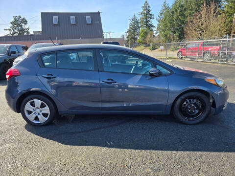 2016 Kia Forte5 LX