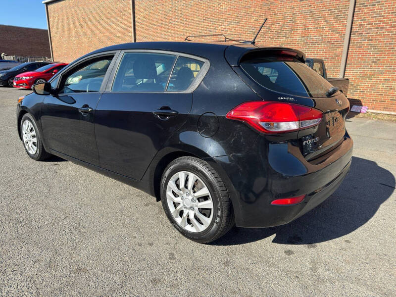2016 Kia Forte5 LX