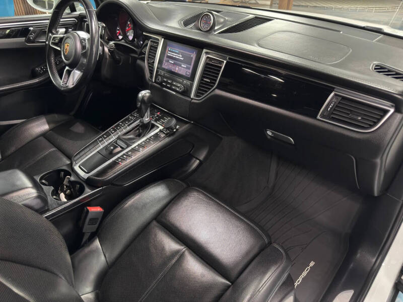 2018 Porsche Macan S