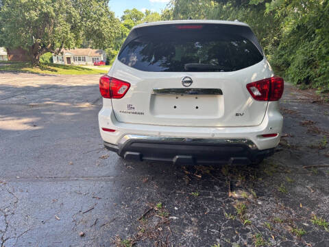 2018 Nissan Pathfinder SV