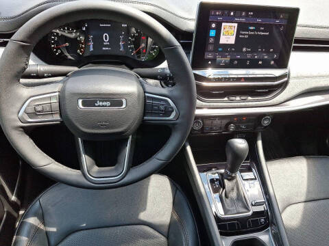 2023 Jeep Compass Latitude Lux