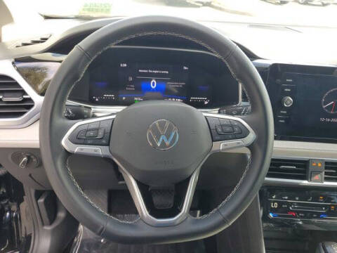 2025 Volkswagen Taos SE