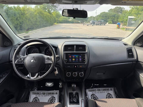 2019 Mitsubishi Outlander Sport LE