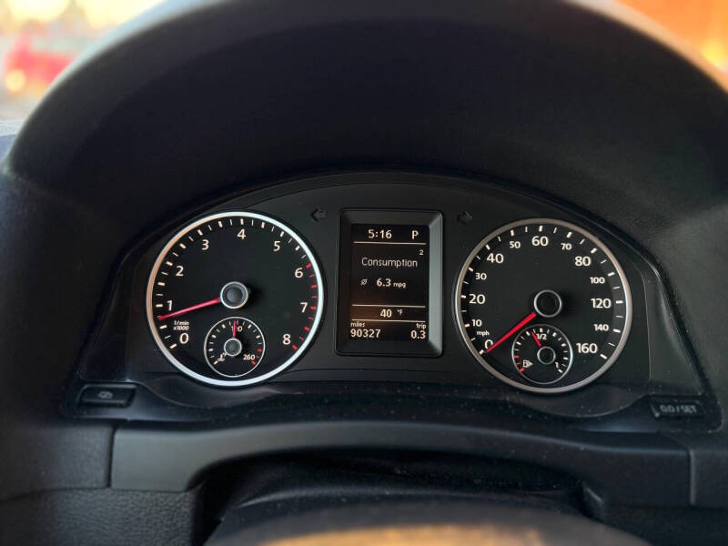 2012 Volkswagen Tiguan LE