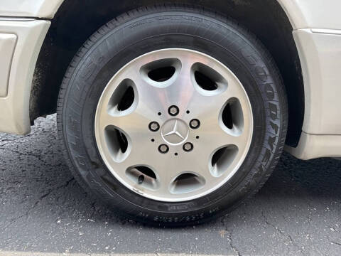 1995 Mercedes-Benz E-Class E 320