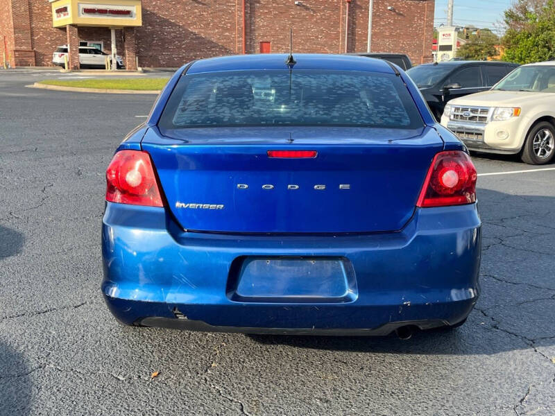 2013 Dodge Avenger SE