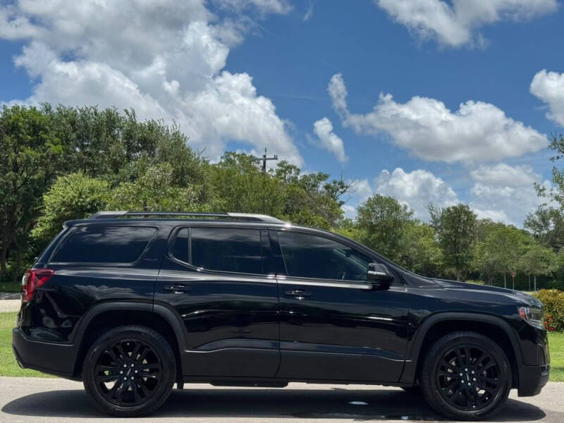 2022 GMC Acadia SLT