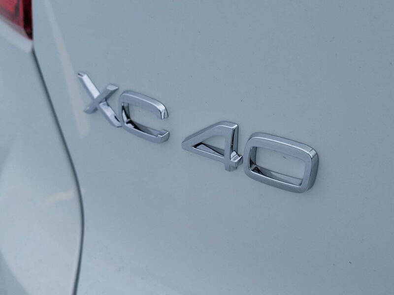 2026 Volvo XC40 B5 Core