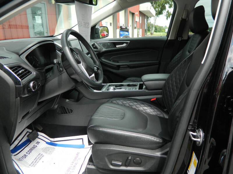 2024 Ford Edge Titanium