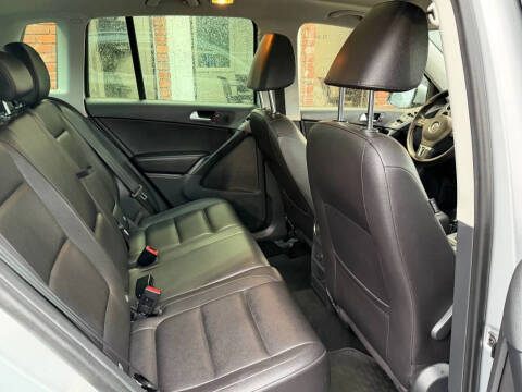 2017 Volkswagen Tiguan 2.0T Wolfsburg Edition 4Motion