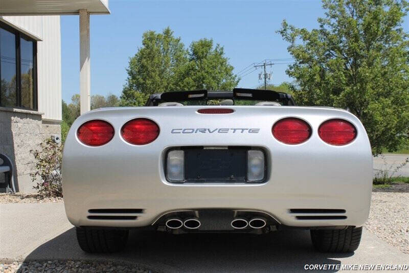 2002 Chevrolet Corvette 16