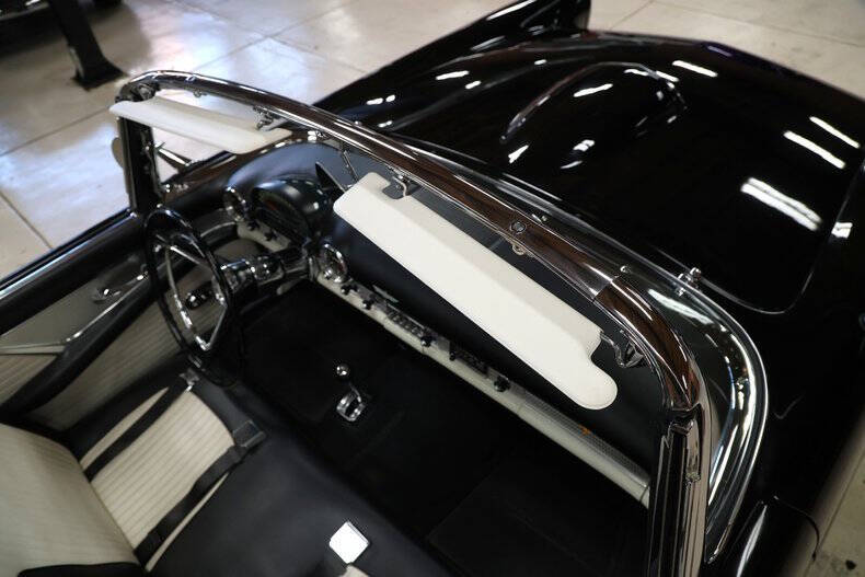 1956 Ford Thunderbird