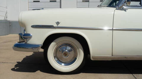 1953 Ford Crestline