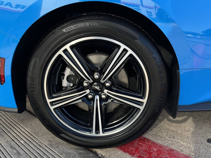 2024 Ford Mustang EcoBoost Premium