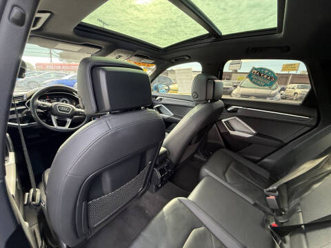 2022 Audi Q3 quattro S line Premium 45 TFSI