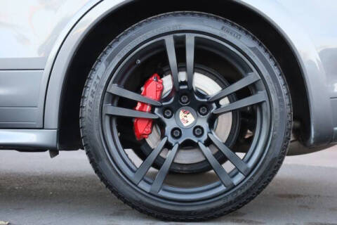 2014 Porsche Cayenne GTS