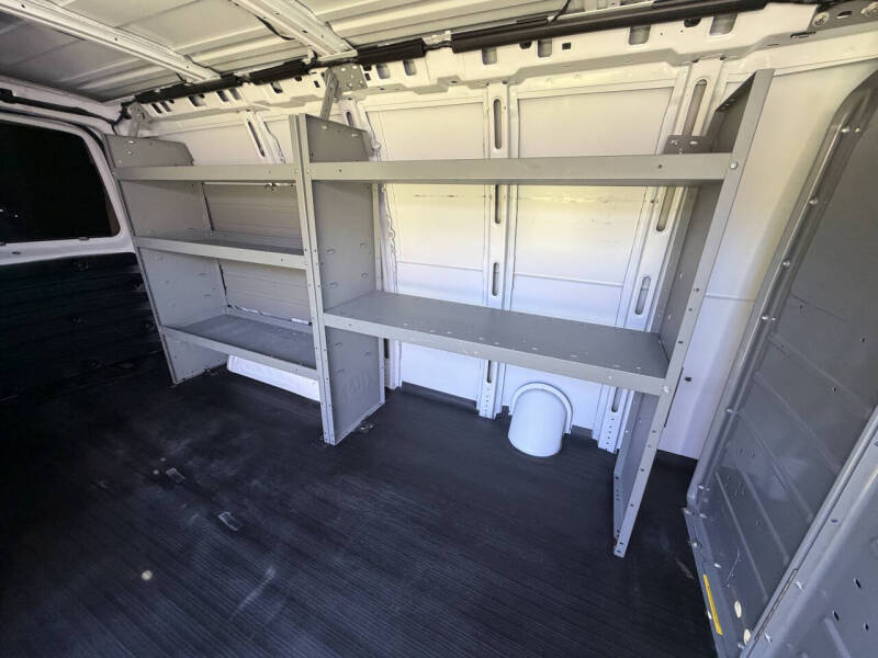 2023 GMC Savana 2500