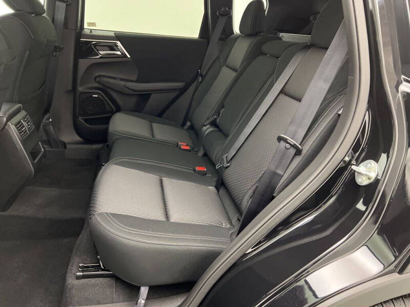 2025 Mitsubishi Outlander ES