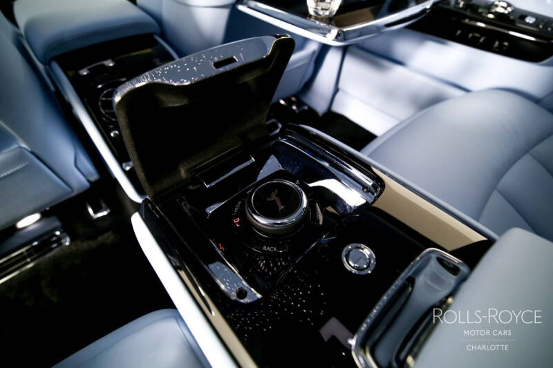 2024 Rolls-Royce Phantom