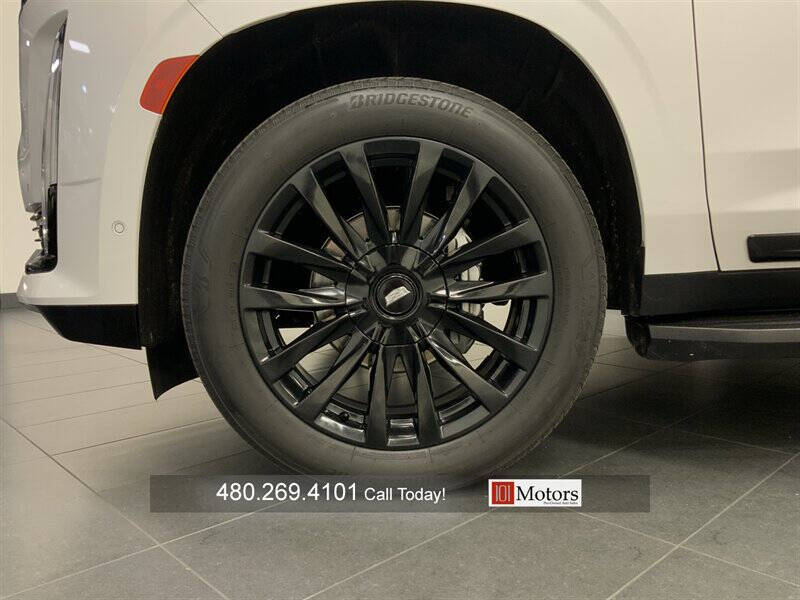 2022 Cadillac Escalade ESV Premium Luxury