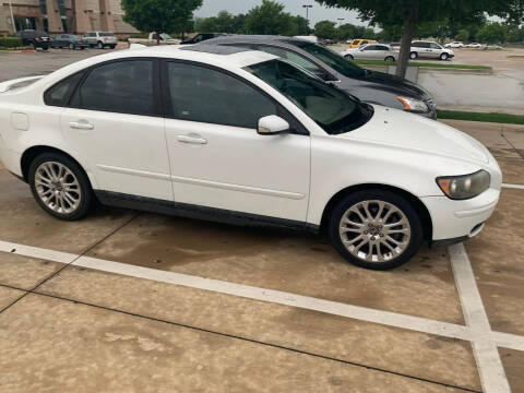 2006 Volvo S40 for sale at DFW AUTO FINANCING LLC in Dallas TX