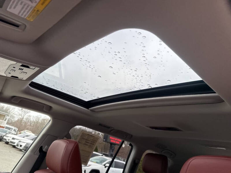 2021 Lexus LX 570 Three-Row