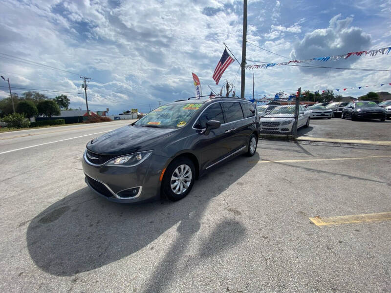 2017 Chrysler Pacifica Touring Plus