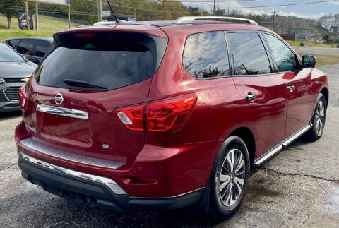 2017 Nissan Pathfinder SL
