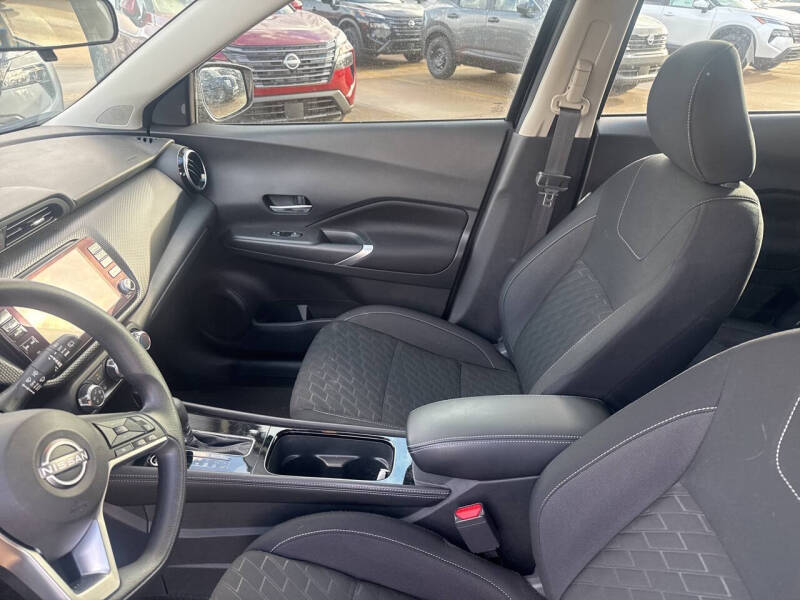 2023 Nissan Kicks SV